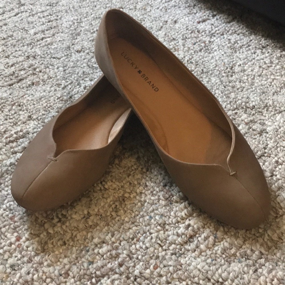Taupe Lucky Brand Flats size 10
